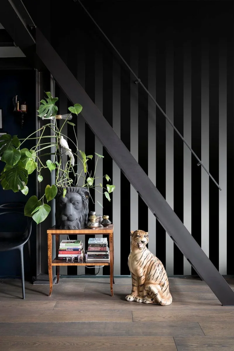 Gradient Stripe Black