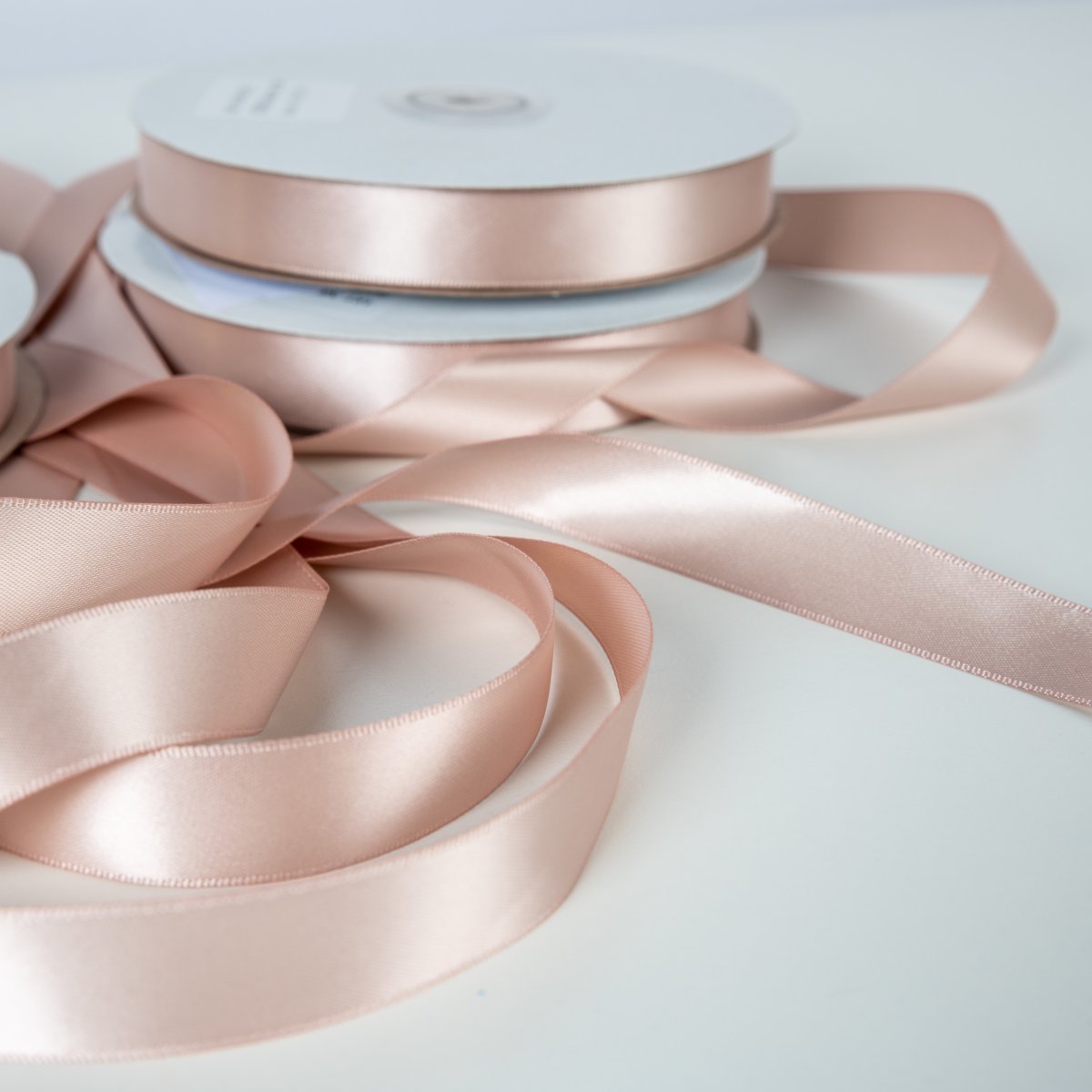 Satinband – Dusty pink 20mm - Bild 3