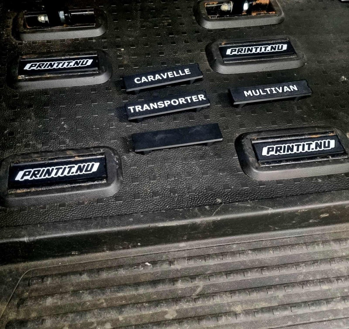 4 st VW T5, T5.1 och T6 täcklock golv - Bild 3