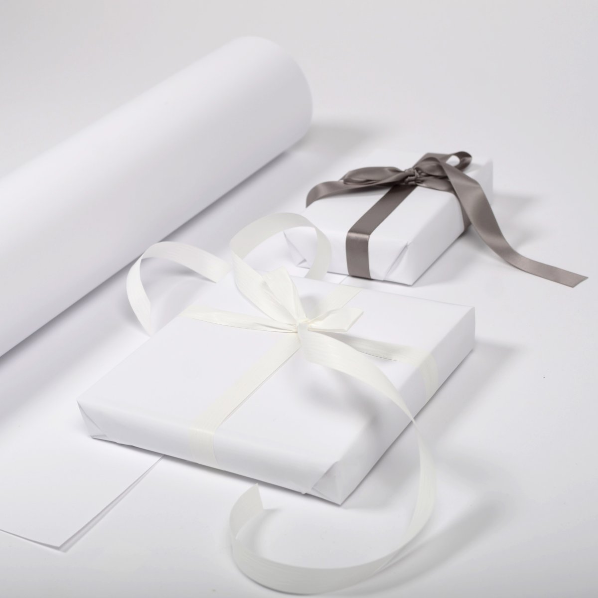 Presentpapper – Vit matt exklusiv dubbelsidig 36 cm - Bild 3